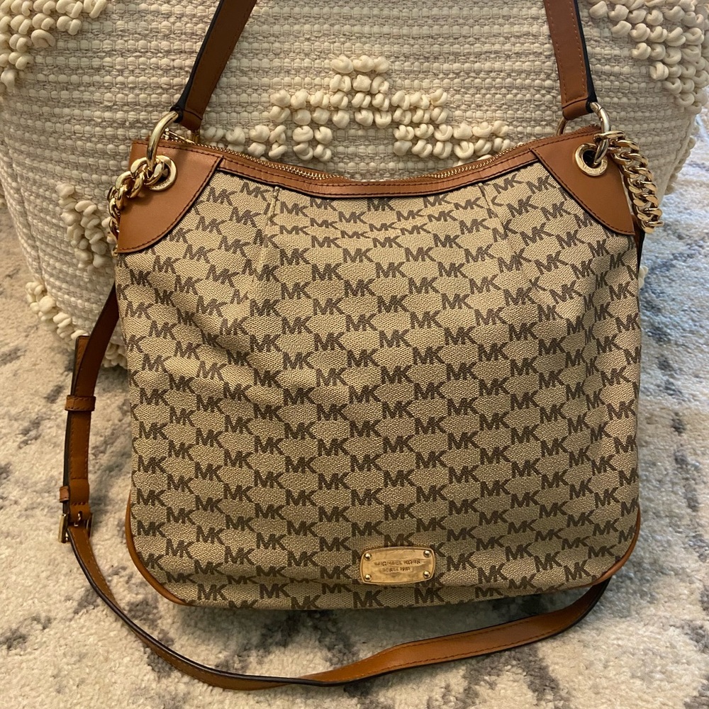 Michael kors purse